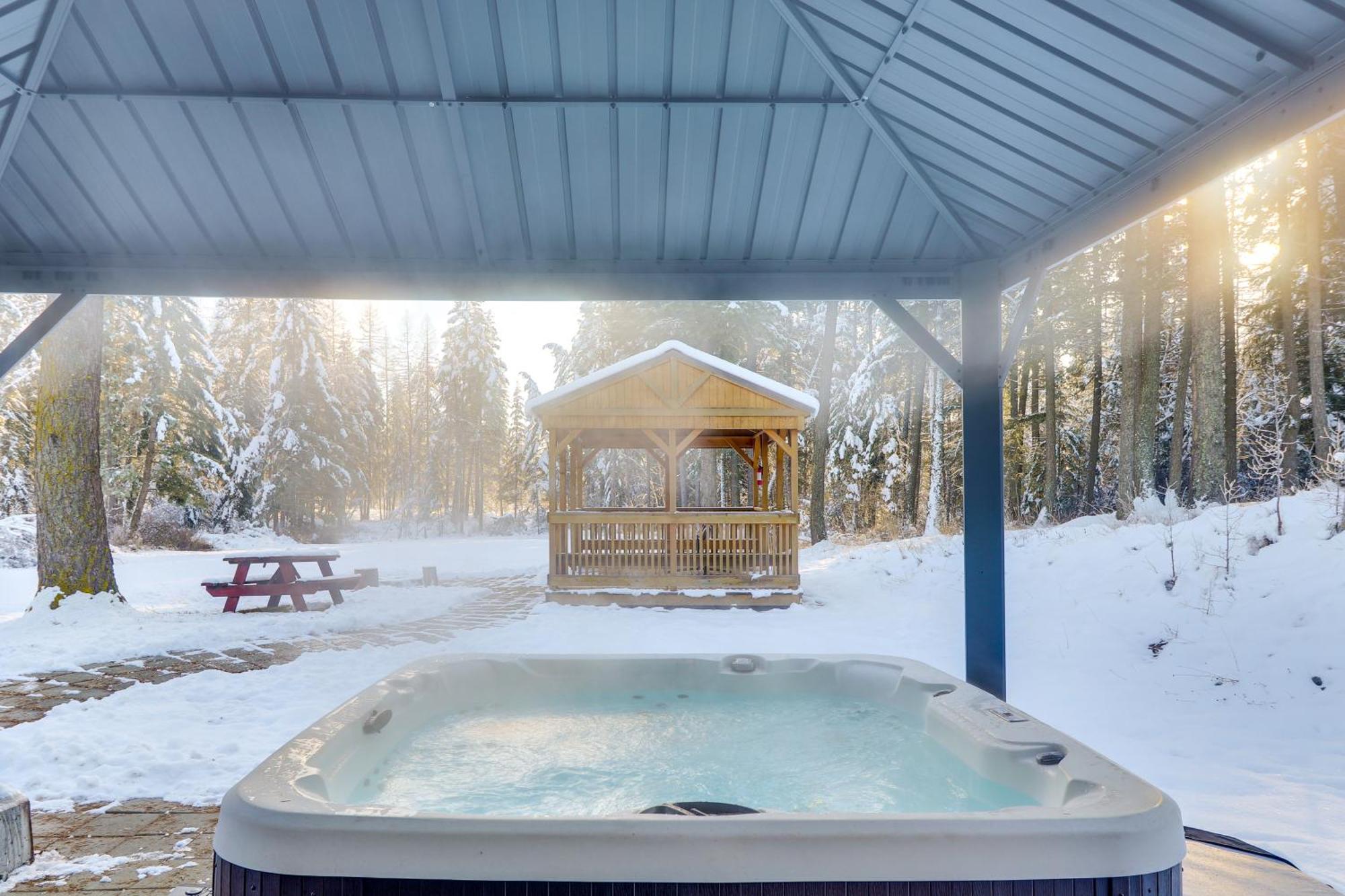Columbia Falls Private Retreat Pool Table And Deck! Ngoại thất bức ảnh
