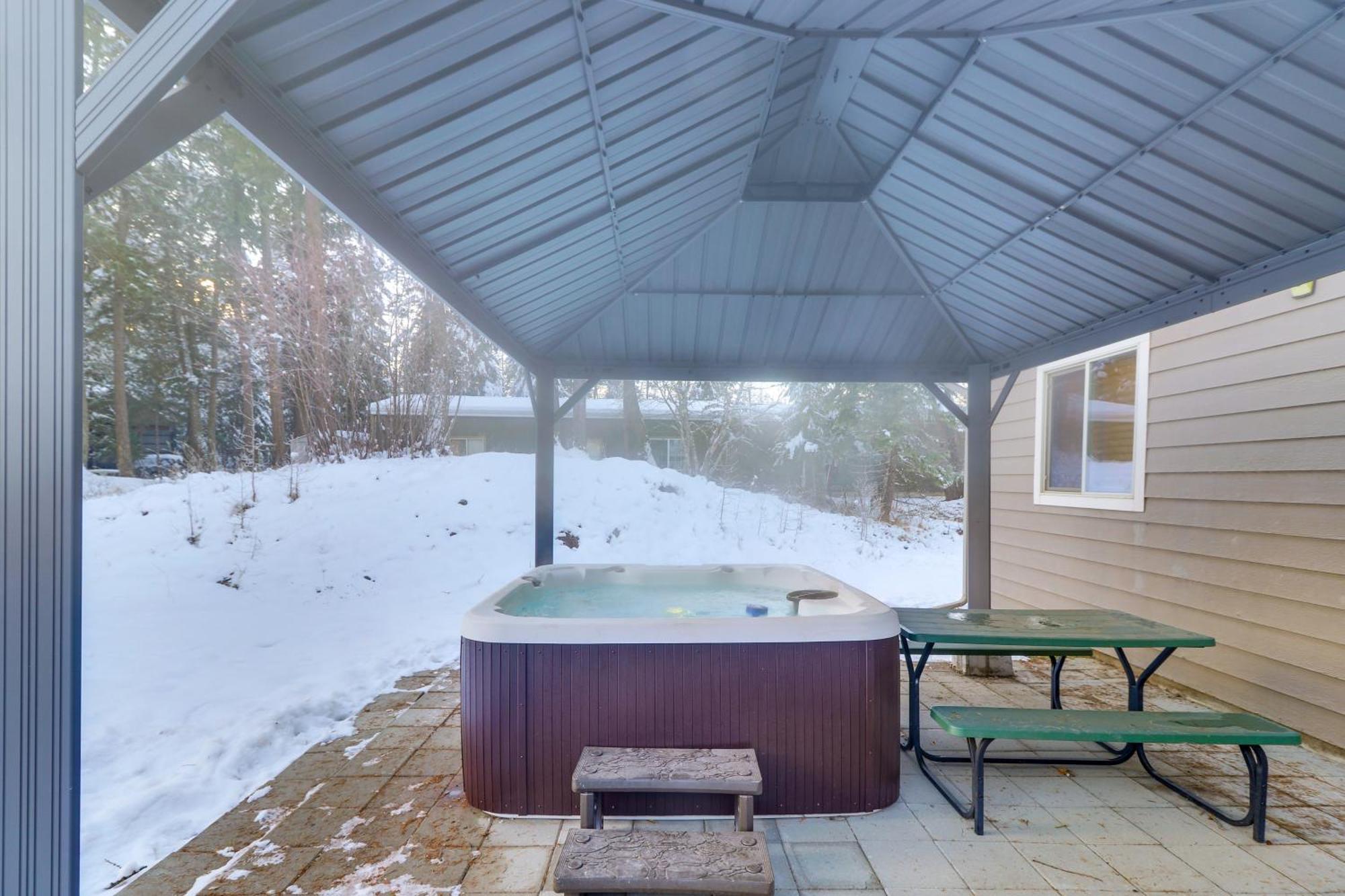 Columbia Falls Private Retreat Pool Table And Deck! Ngoại thất bức ảnh
